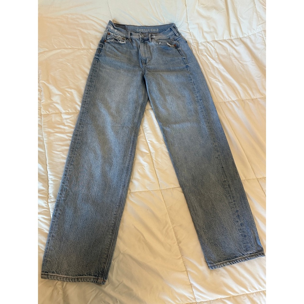 American Eagle High Waisted Wide Leg‎ Jeans Light Wash Distressed Size 4 Regular